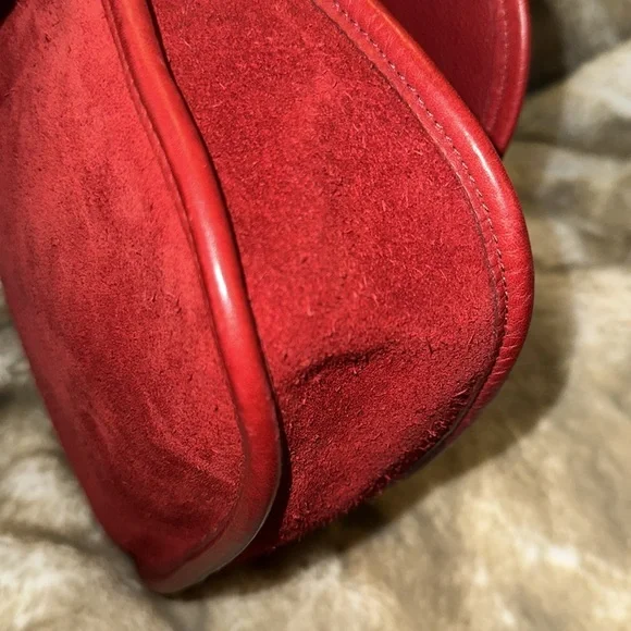 Vintage Coach Berkeley 9014 Saddle Bag Red Crescent Pebble Leather Suede - Picture 10 of 16